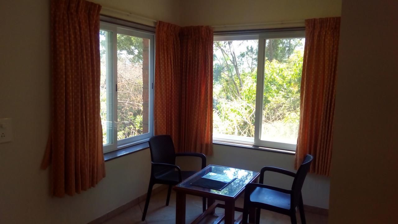 Hotel Tree Top Mahābaleshwar Exterior foto