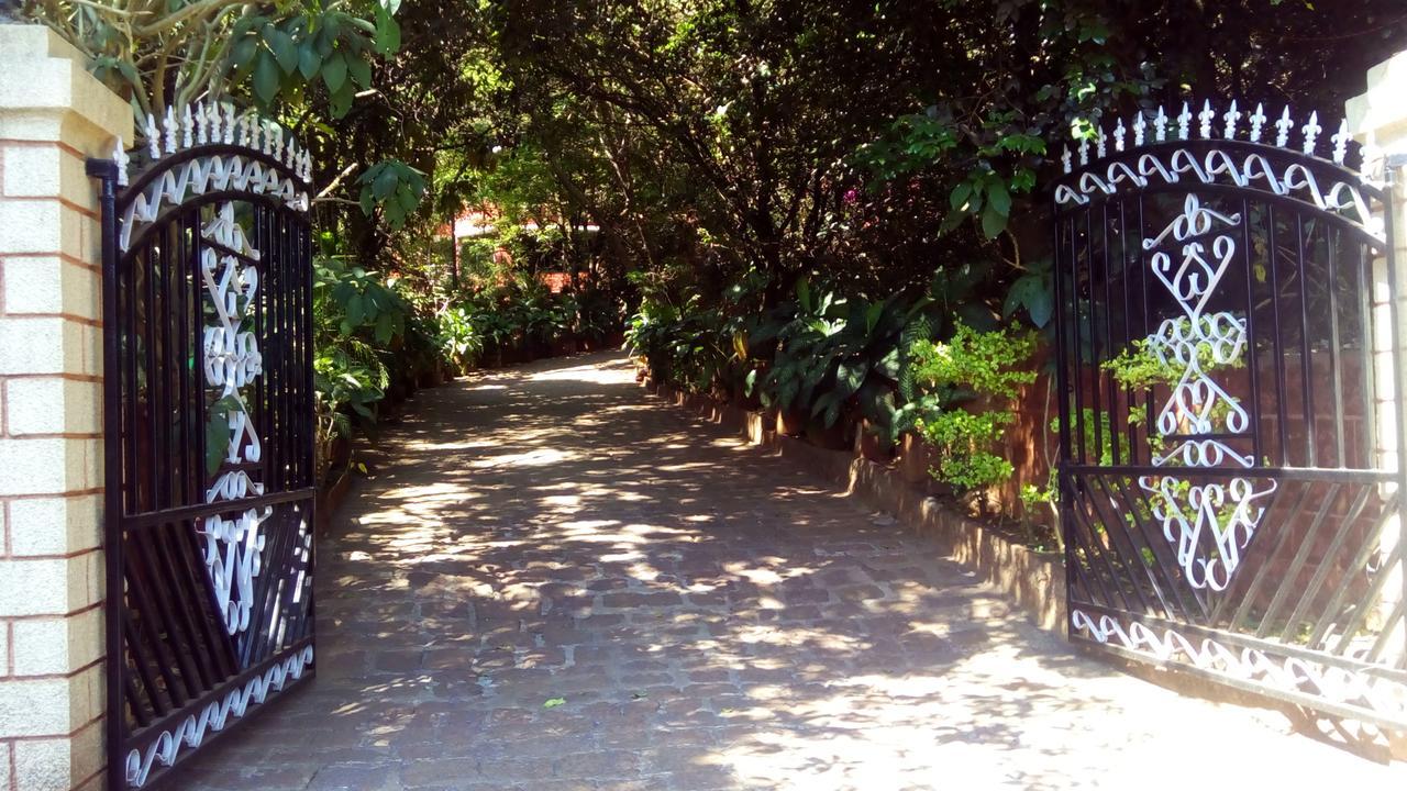 Hotel Tree Top Mahābaleshwar Exterior foto